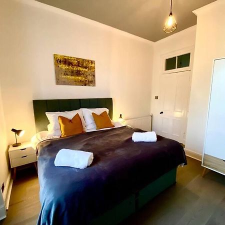 Anchored Homely Apartment In Historic Centre พาสเลย์ ภายนอก รูปภาพ