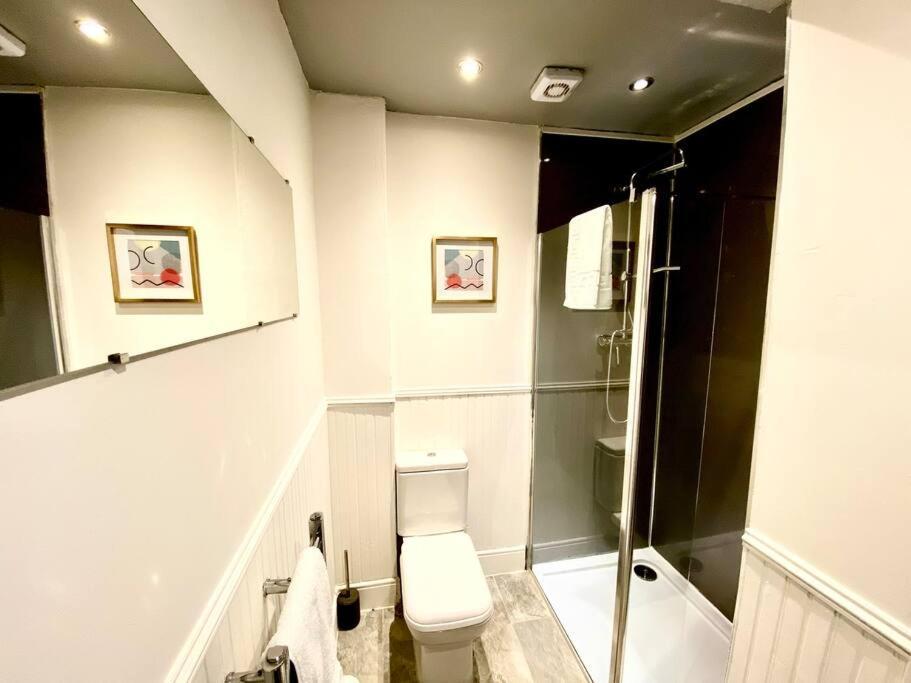 Anchored Homely Apartment In Historic Centre พาสเลย์ ภายนอก รูปภาพ