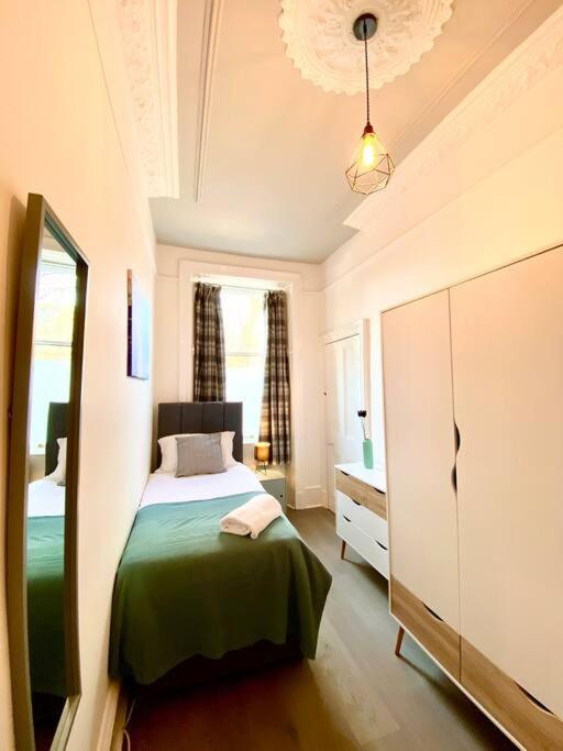 Anchored Homely Apartment In Historic Centre พาสเลย์ ภายนอก รูปภาพ